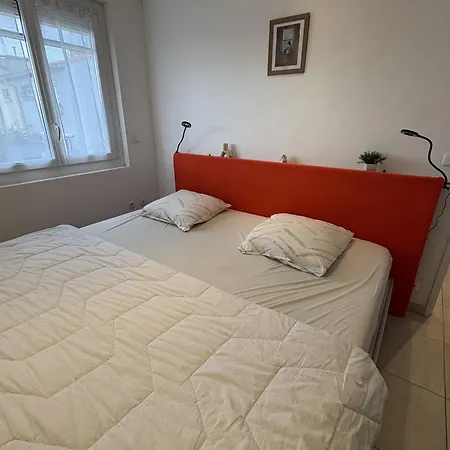 St Cyprien Superbe Maison Familiale Proche 度假居