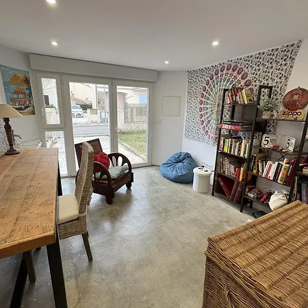 度假居 St Cyprien Superbe Maison Familiale Proche *